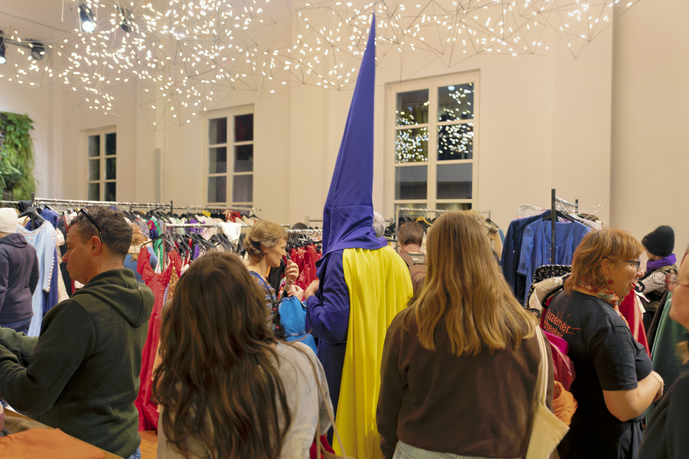 Kostümverkauf, Luzerner Theater, Foto: Ingo Hoehn