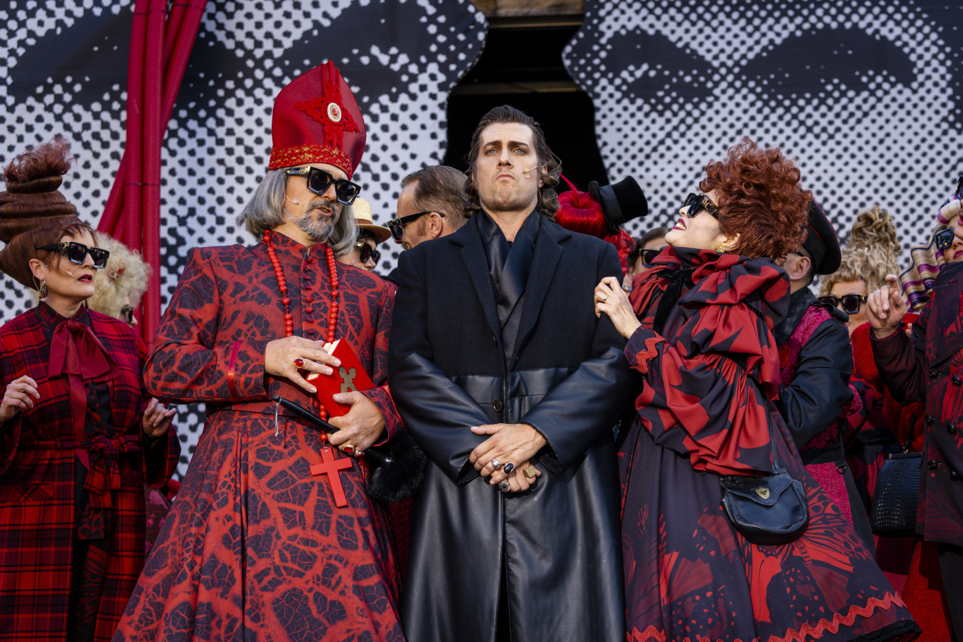 Revue des Folies - Doktor Ox, Luzerner Theater, Foto: Ingo Hoehn