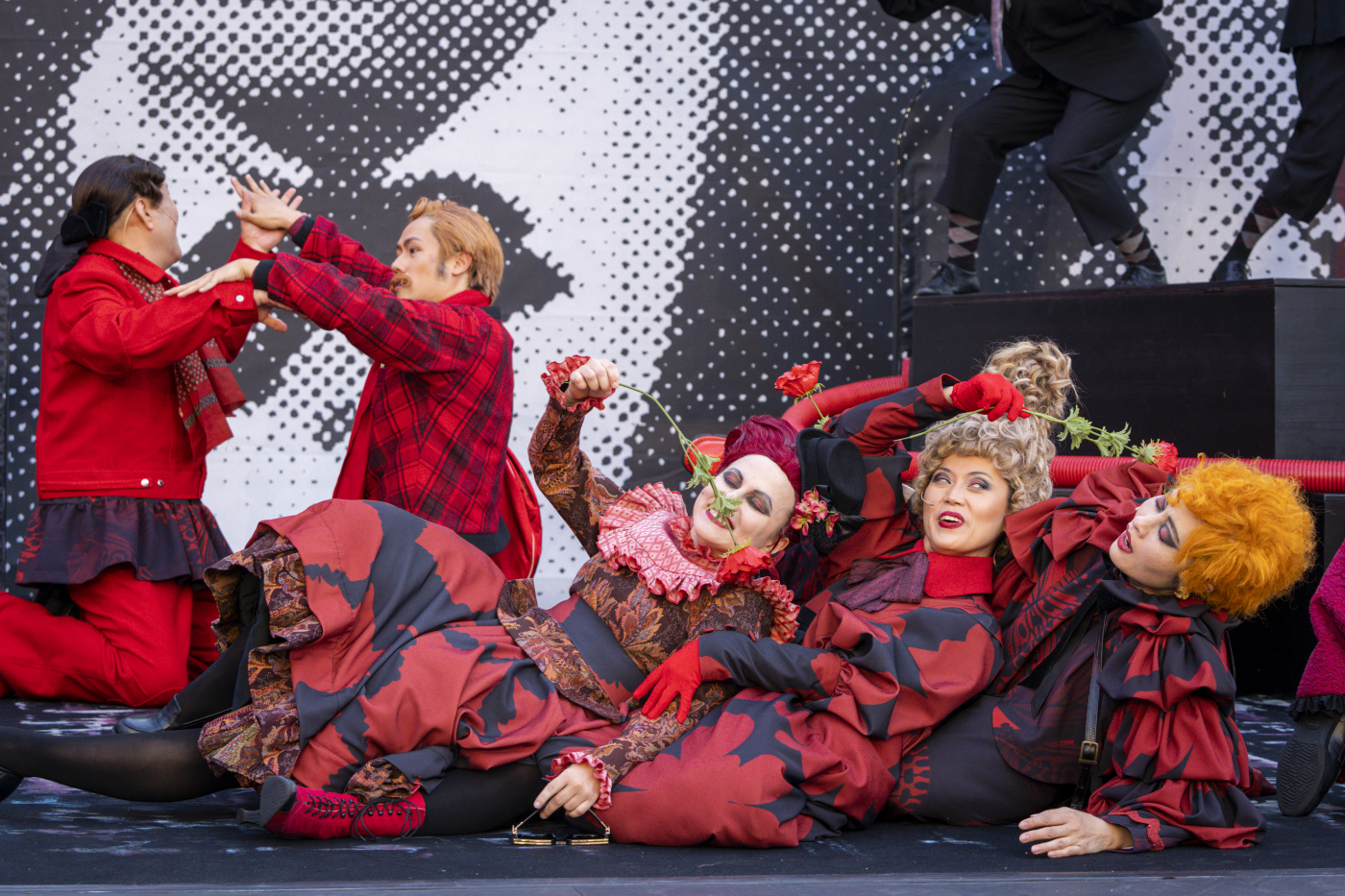 Revue des Folies - Doktor Ox, Luzerner Theater, Foto: Ingo Hoehn