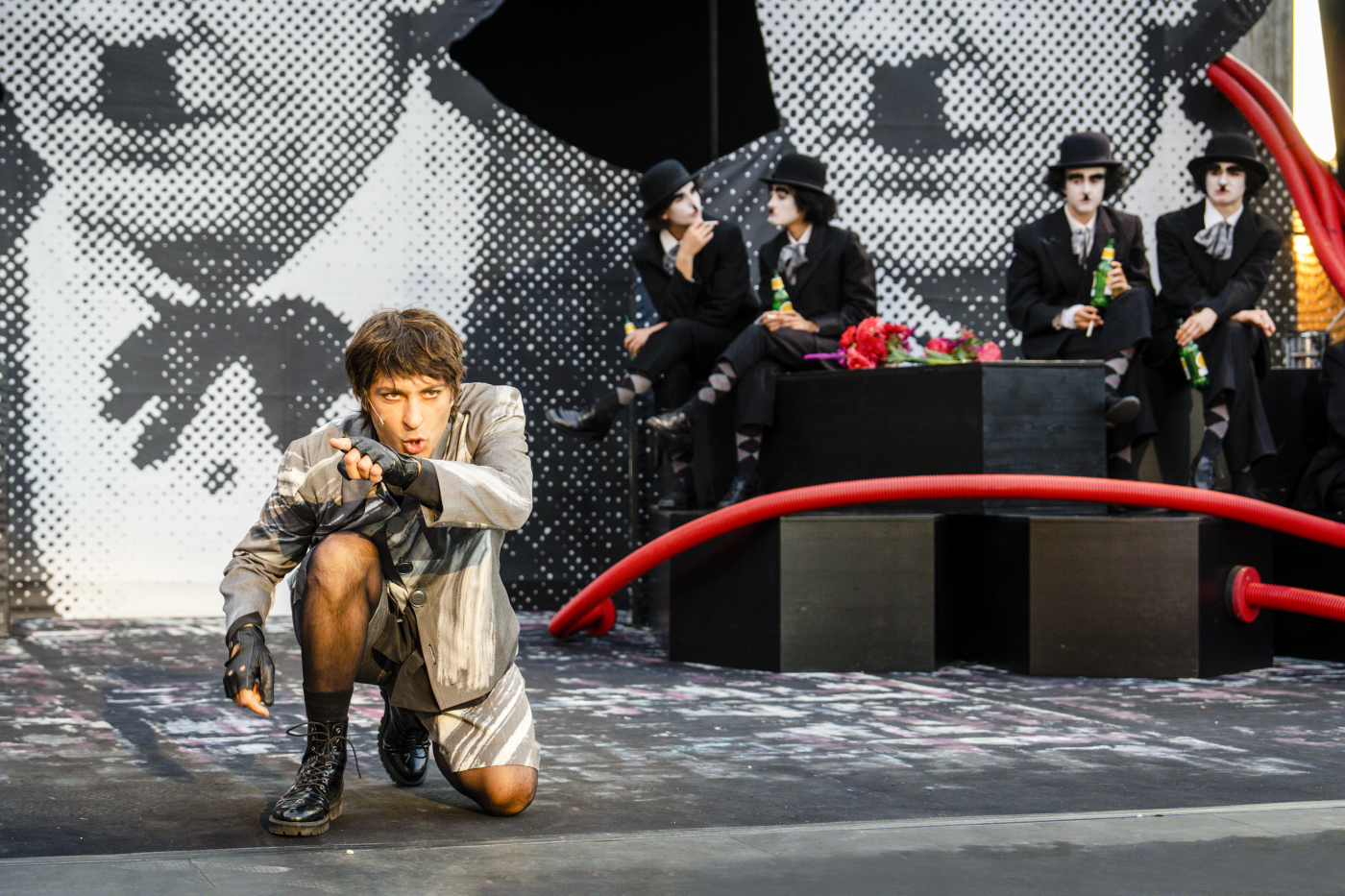 Revue des Folies - Doktor Ox, Luzerner Theater, Foto: Ingo Hoehn